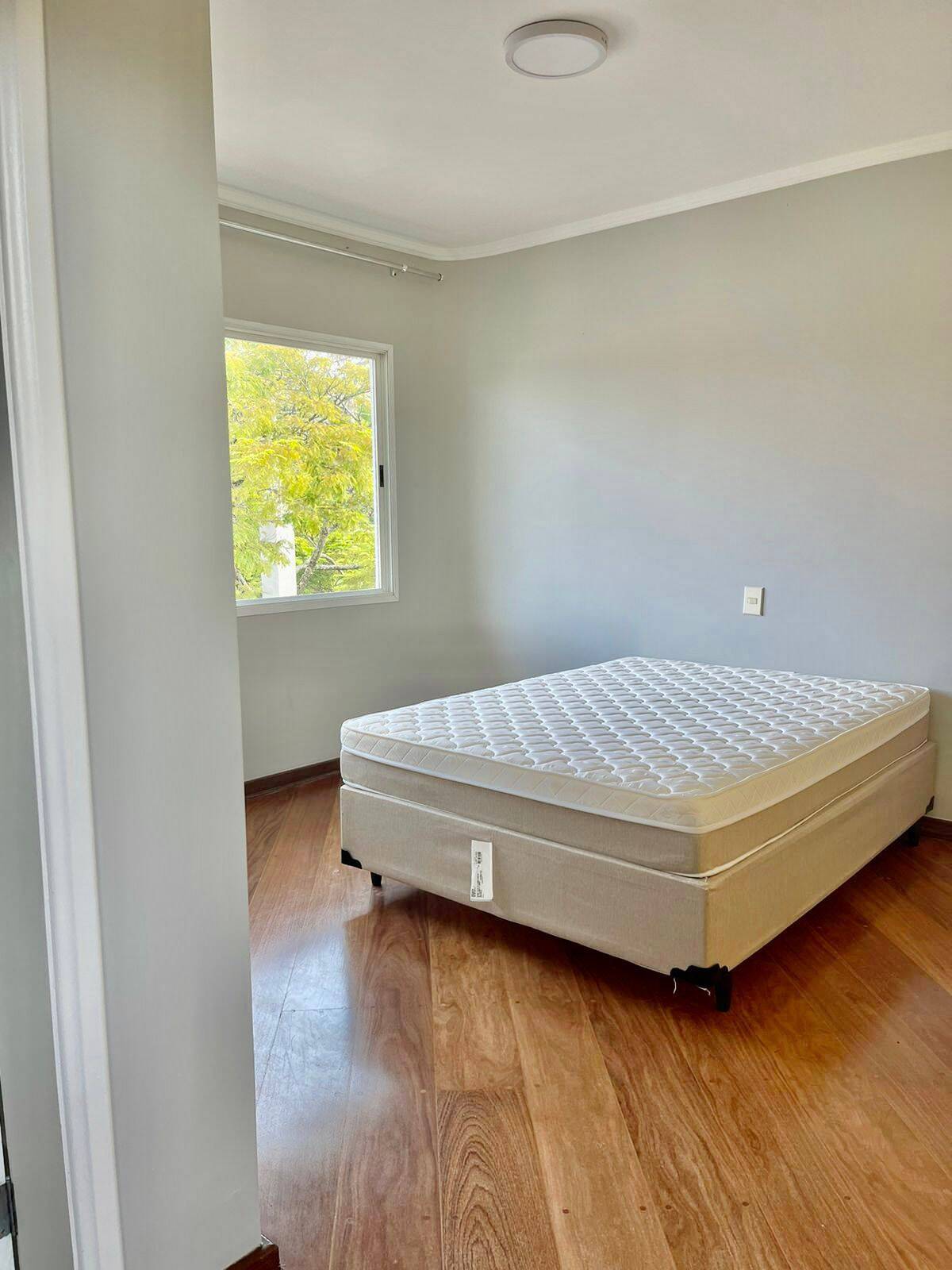 Casa para alugar com 4 quartos, 630m² - Foto 4