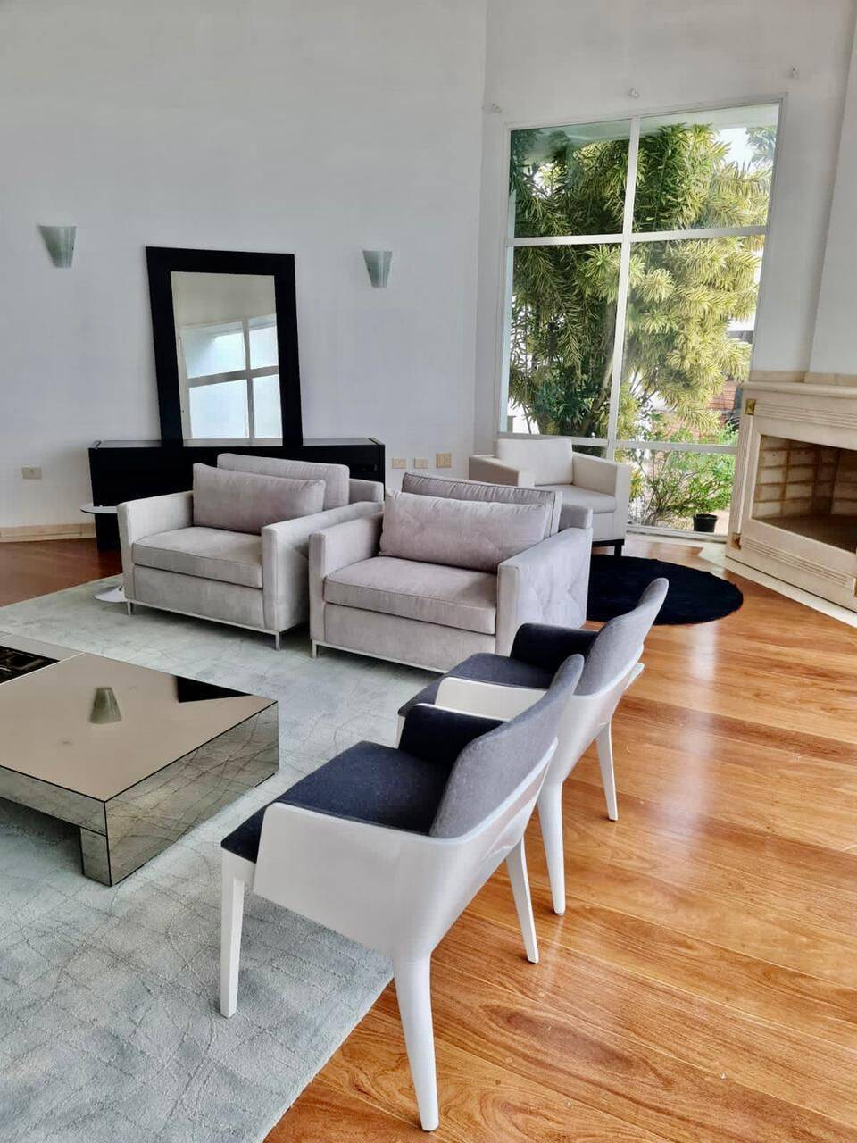Casa para alugar com 4 quartos, 630m² - Foto 11