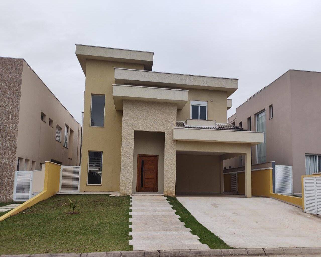Casa, 4 quartos, 378 m² - Foto 1