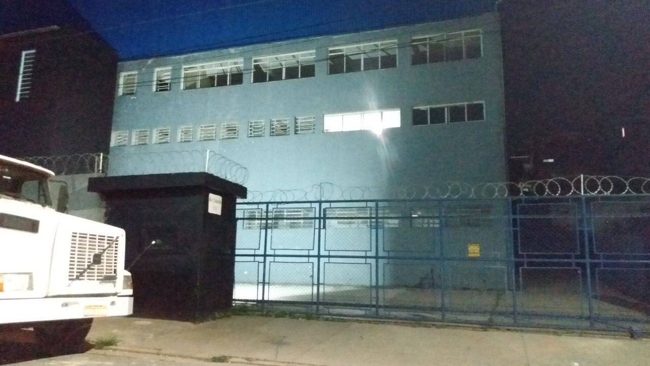Depósito-Galpão, 2120 m² - Foto 1