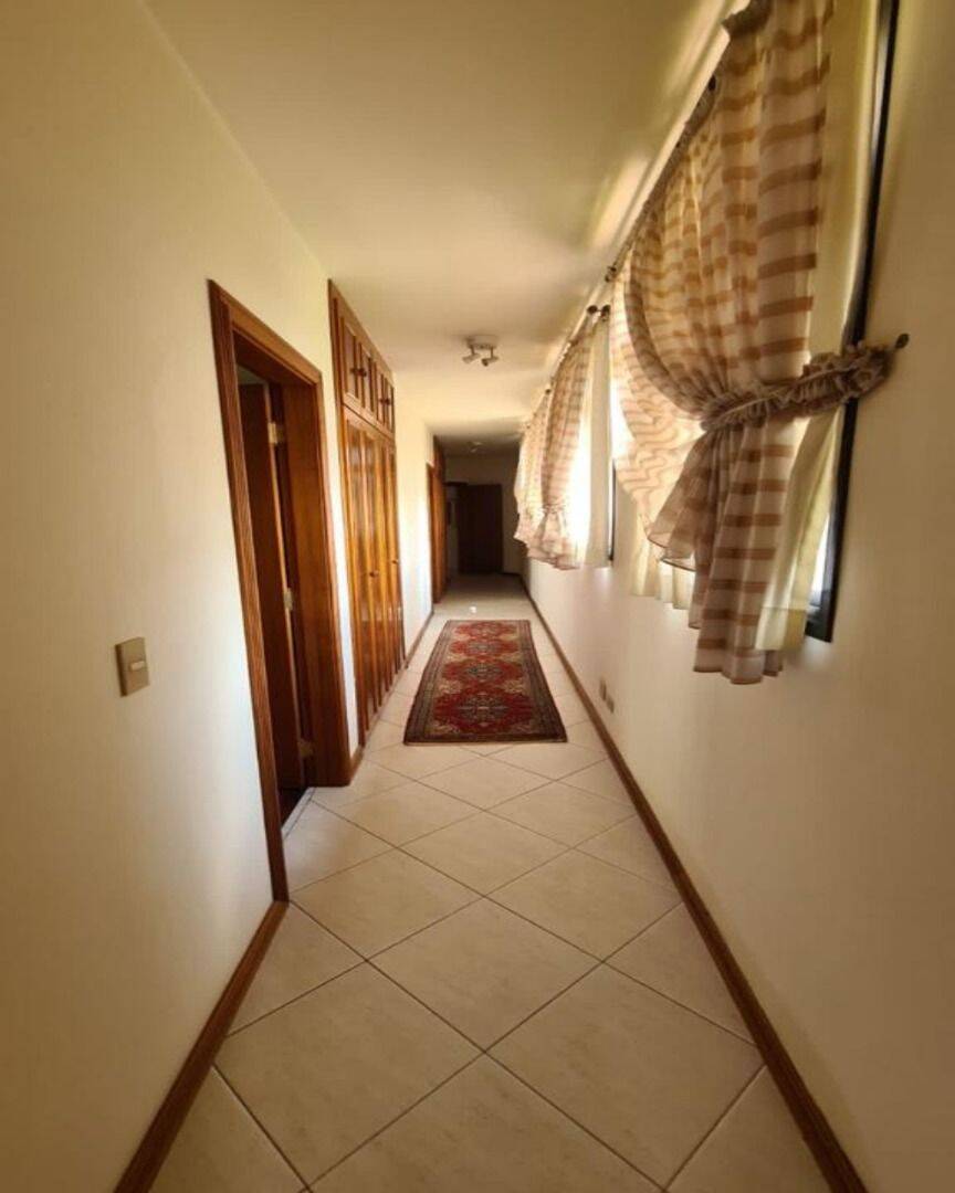 Casa à venda com 4 quartos, 470m² - Foto 4