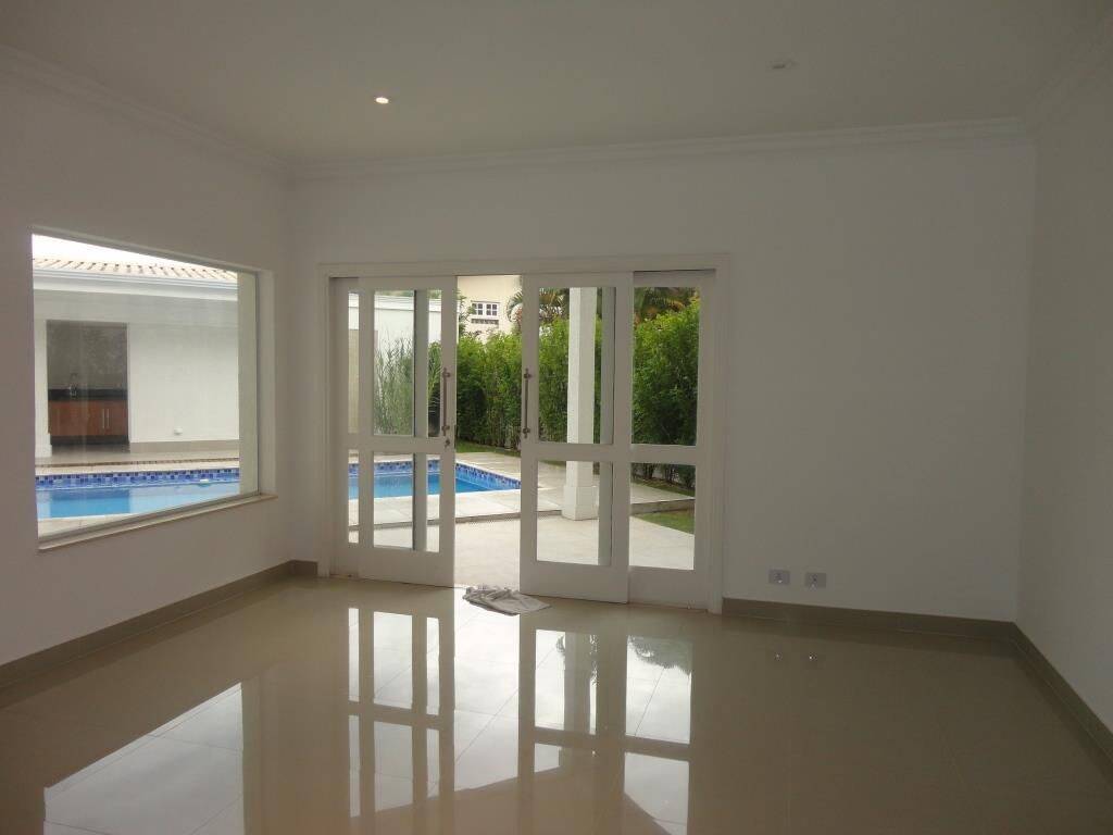 Casa para alugar com 4 quartos, 540m² - Foto 3
