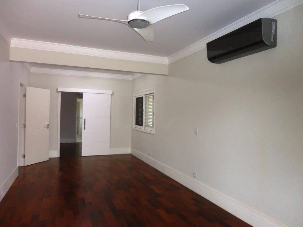 Casa para alugar com 4 quartos, 540m² - Foto 10