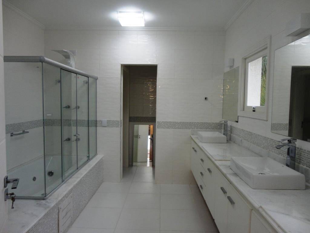 Casa para alugar com 4 quartos, 540m² - Foto 19