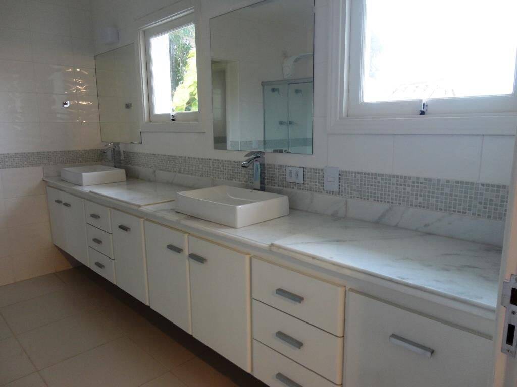 Casa para alugar com 4 quartos, 540m² - Foto 21