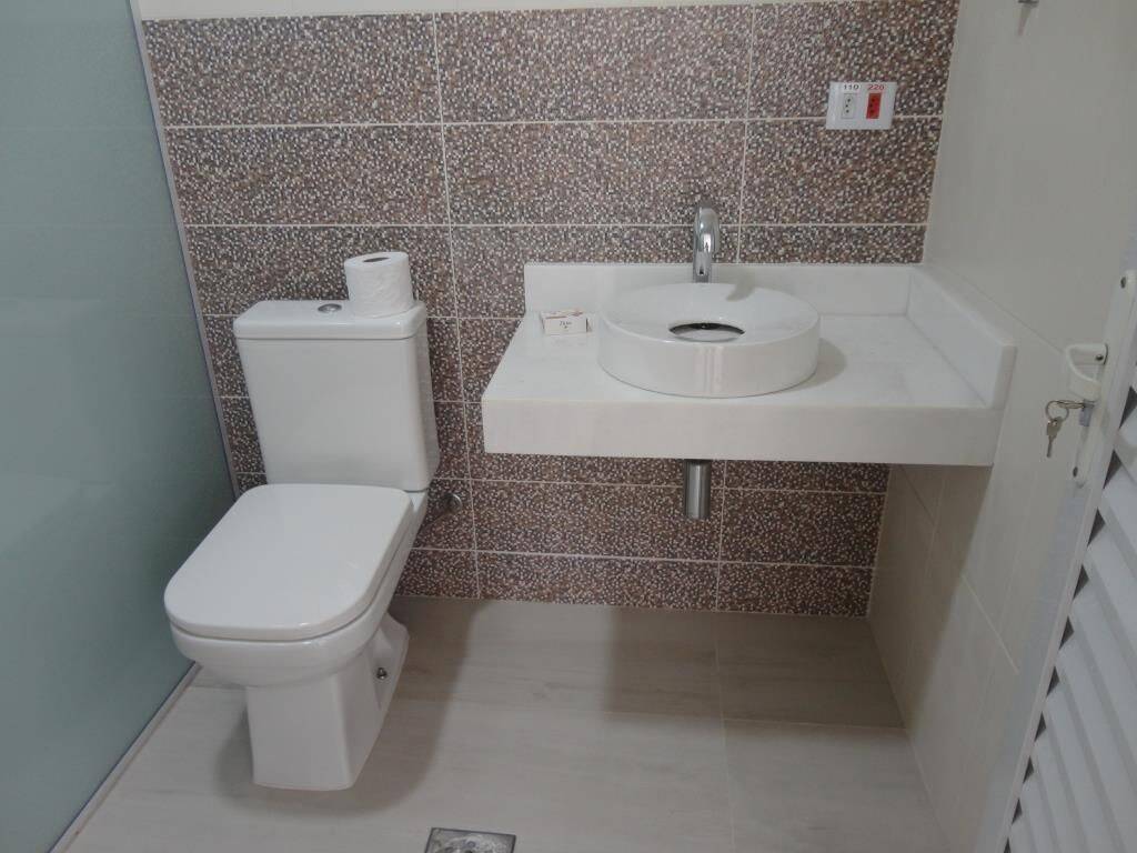 Casa para alugar com 4 quartos, 540m² - Foto 24