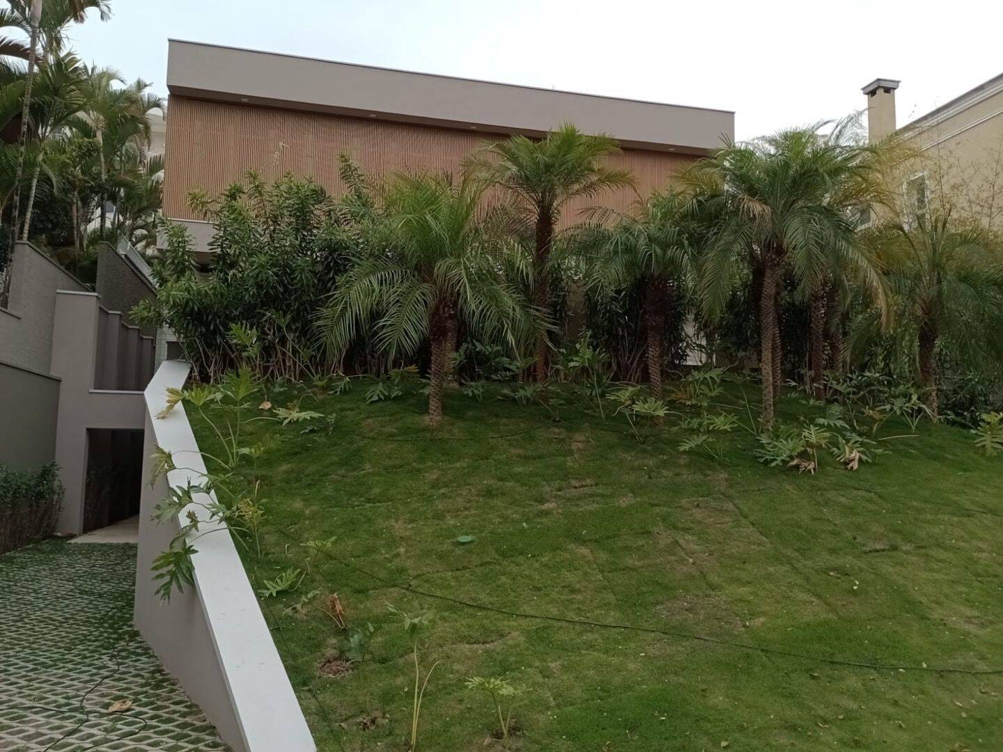 Casa à venda com 4 quartos, 606m² - Foto 3