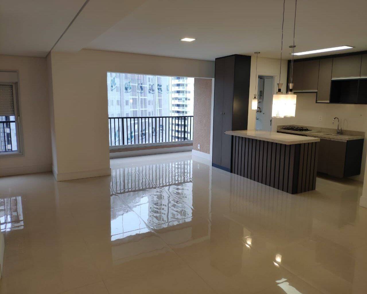 Apartamento à venda e aluguel com 3 quartos, 110m² - Foto 1
