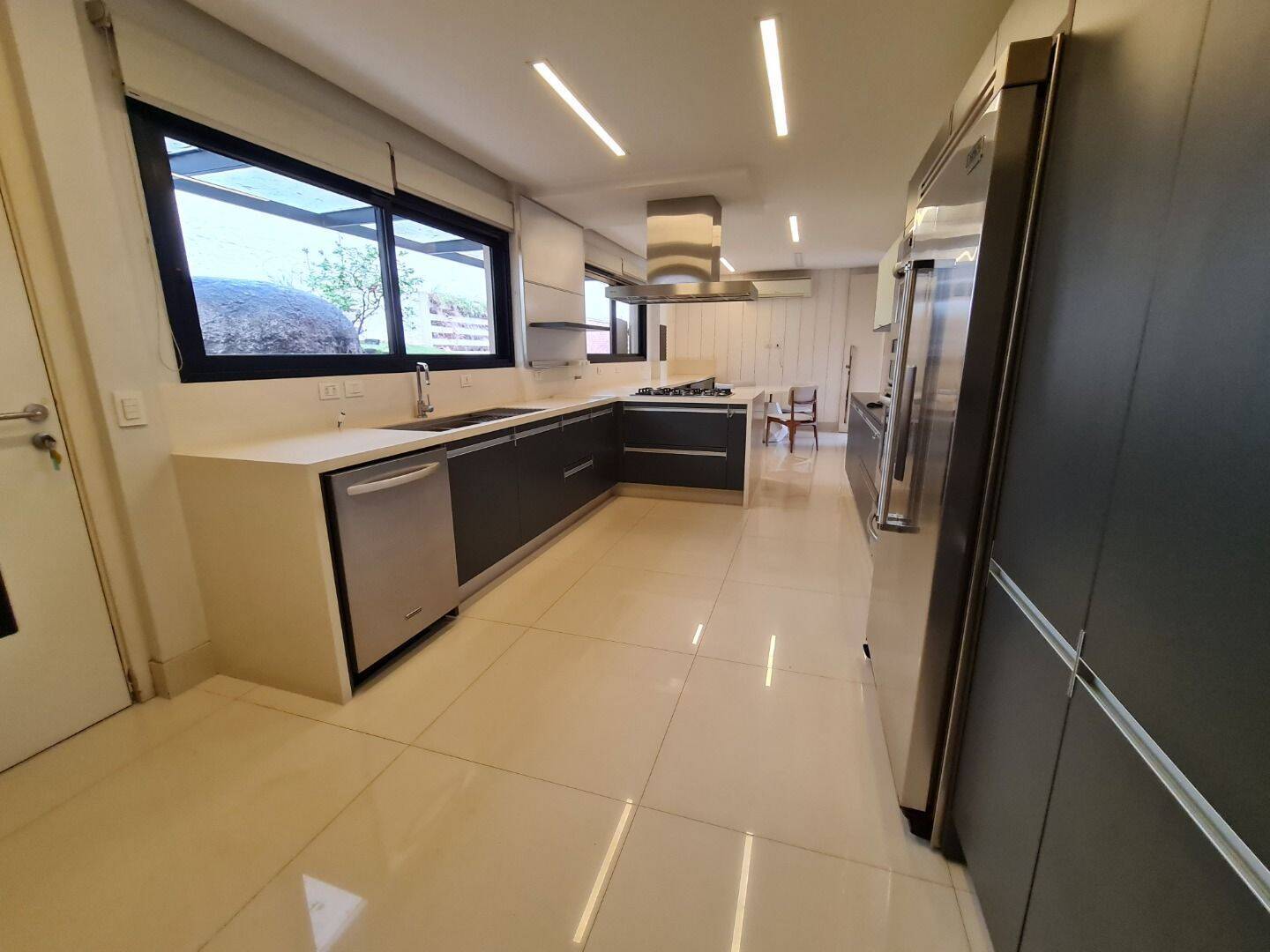 Casa à venda com 4 quartos, 1024m² - Foto 5