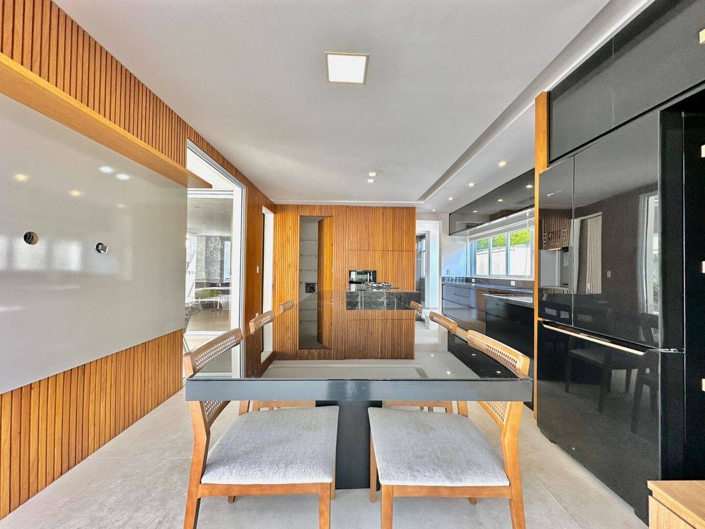 Casa, 5 quartos, 1200 m² - Foto 4