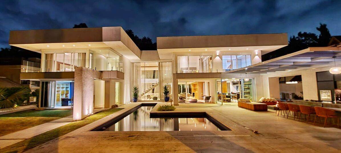 Casa, 5 quartos, 1200 m² - Foto 1