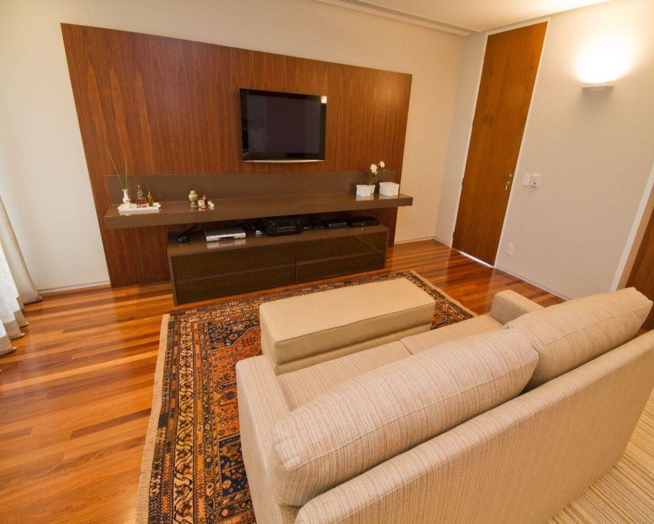 Casa à venda com 5 quartos, 1750m² - Foto 11