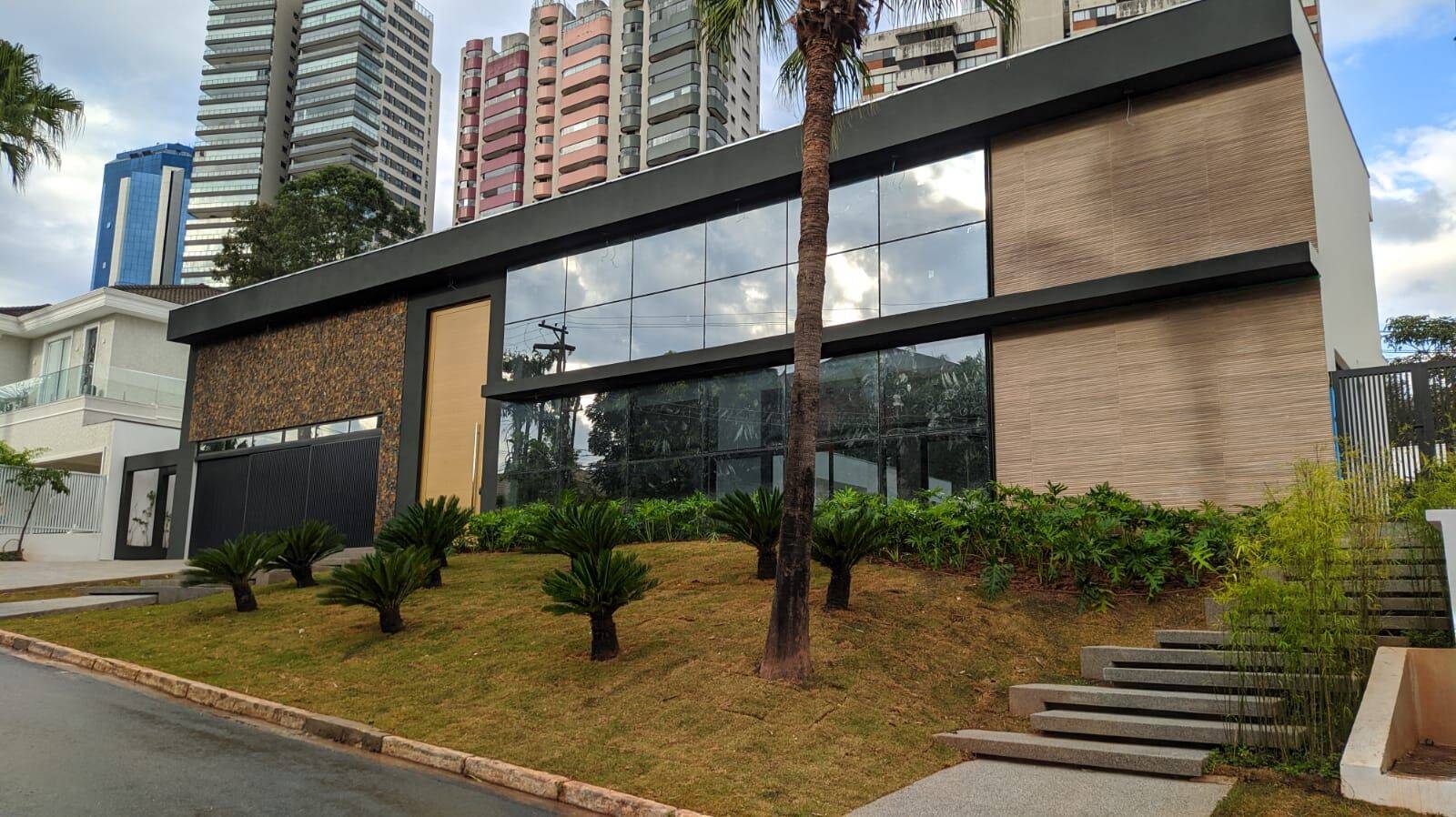 Casa à venda com 4 quartos, 620m² - Foto 12