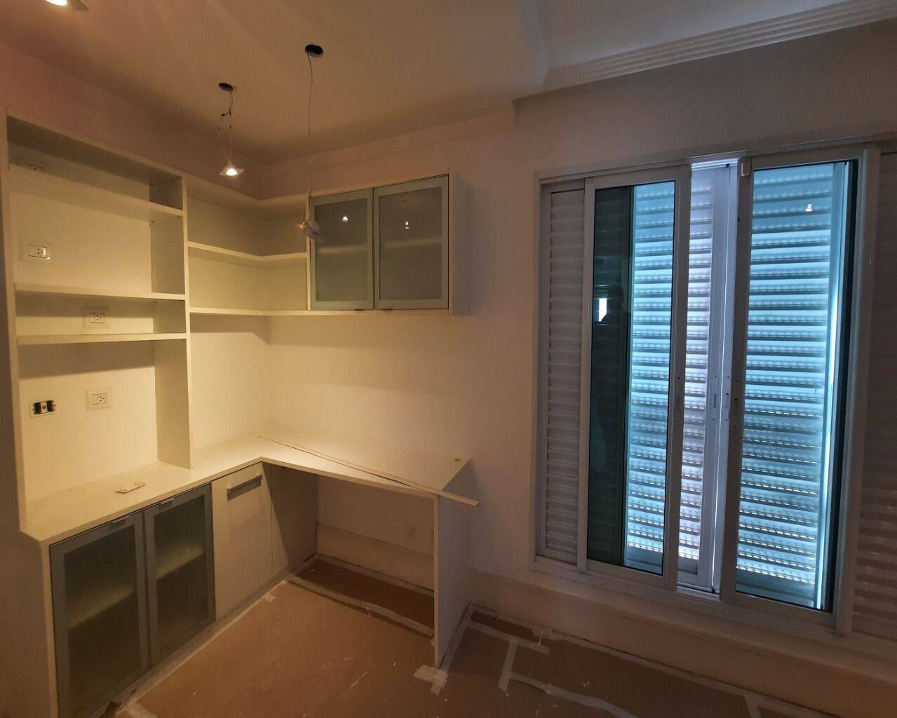 Casa para alugar com 4 quartos, 695m² - Foto 2