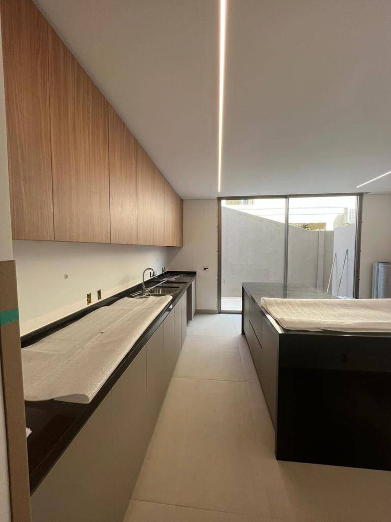 Casa à venda com 4 quartos, 622m² - Foto 5