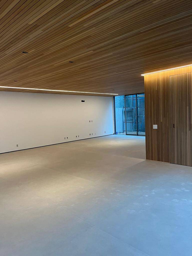 Casa à venda com 4 quartos, 622m² - Foto 3