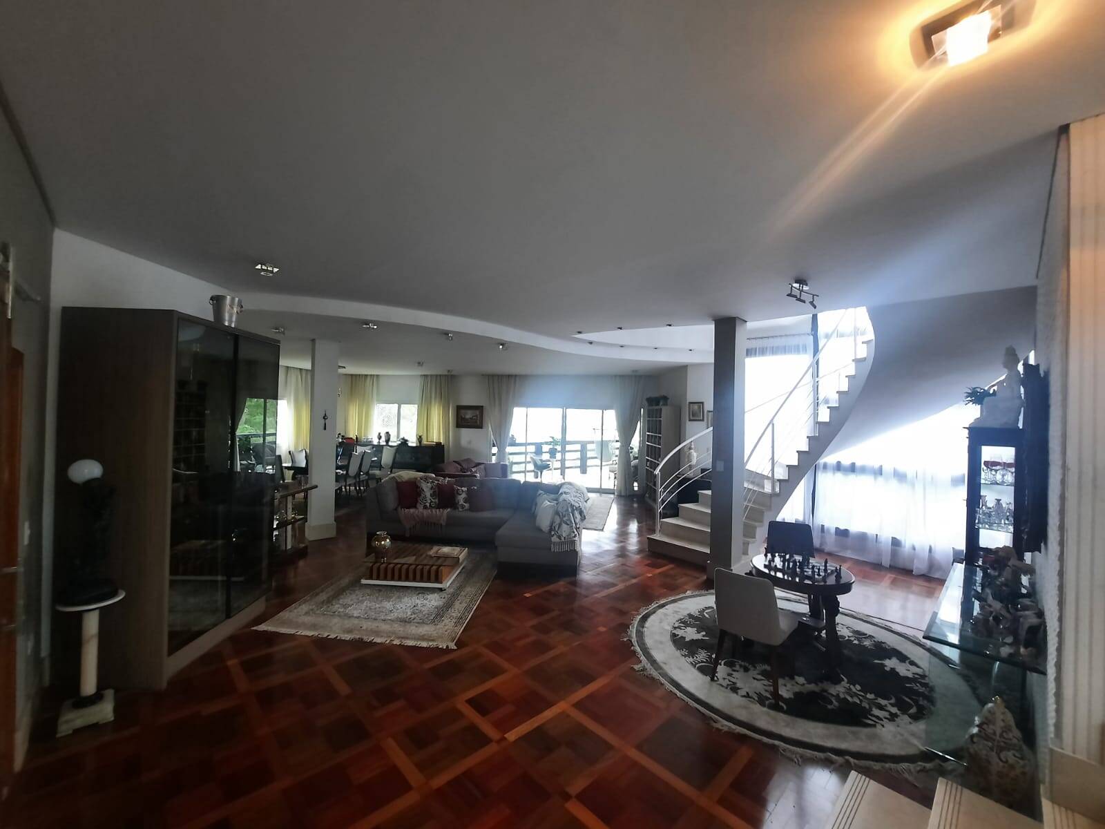 Casa à venda e aluguel com 4 quartos, 700m² - Foto 11