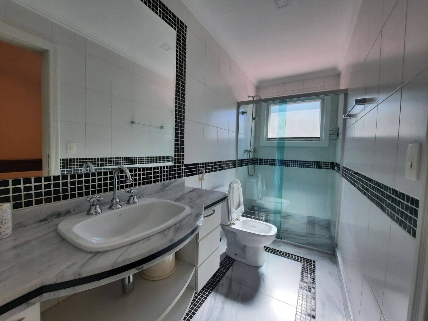 Casa à venda com 4 quartos, 600m² - Foto 8