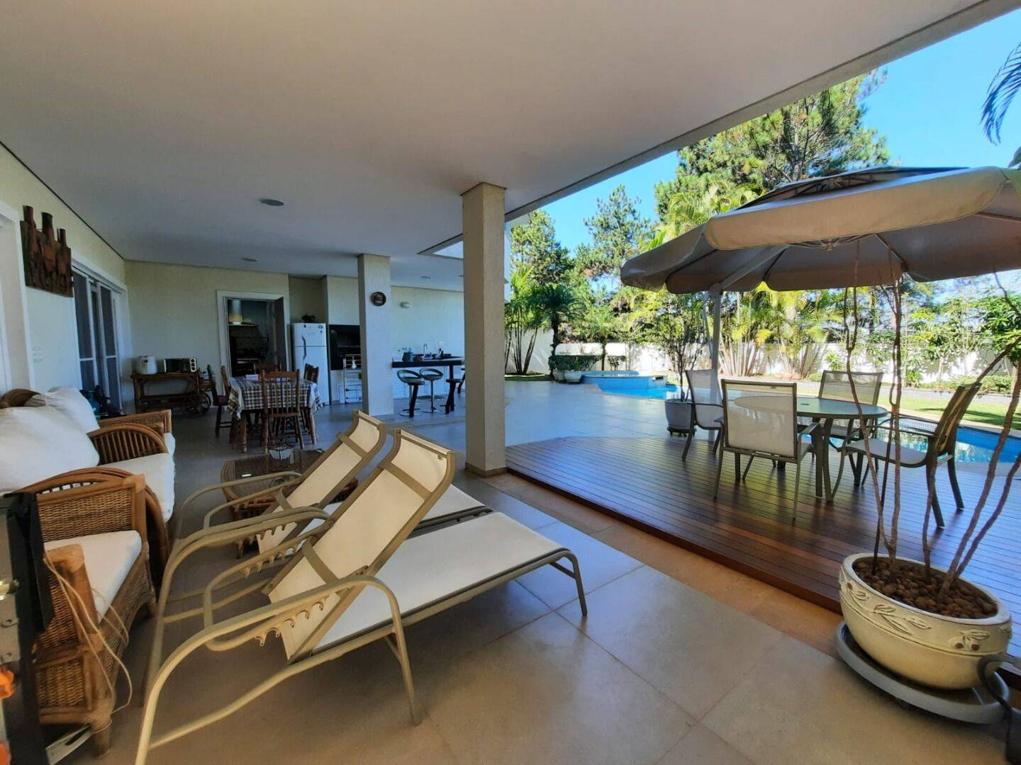 Casa à venda com 4 quartos, 600m² - Foto 23