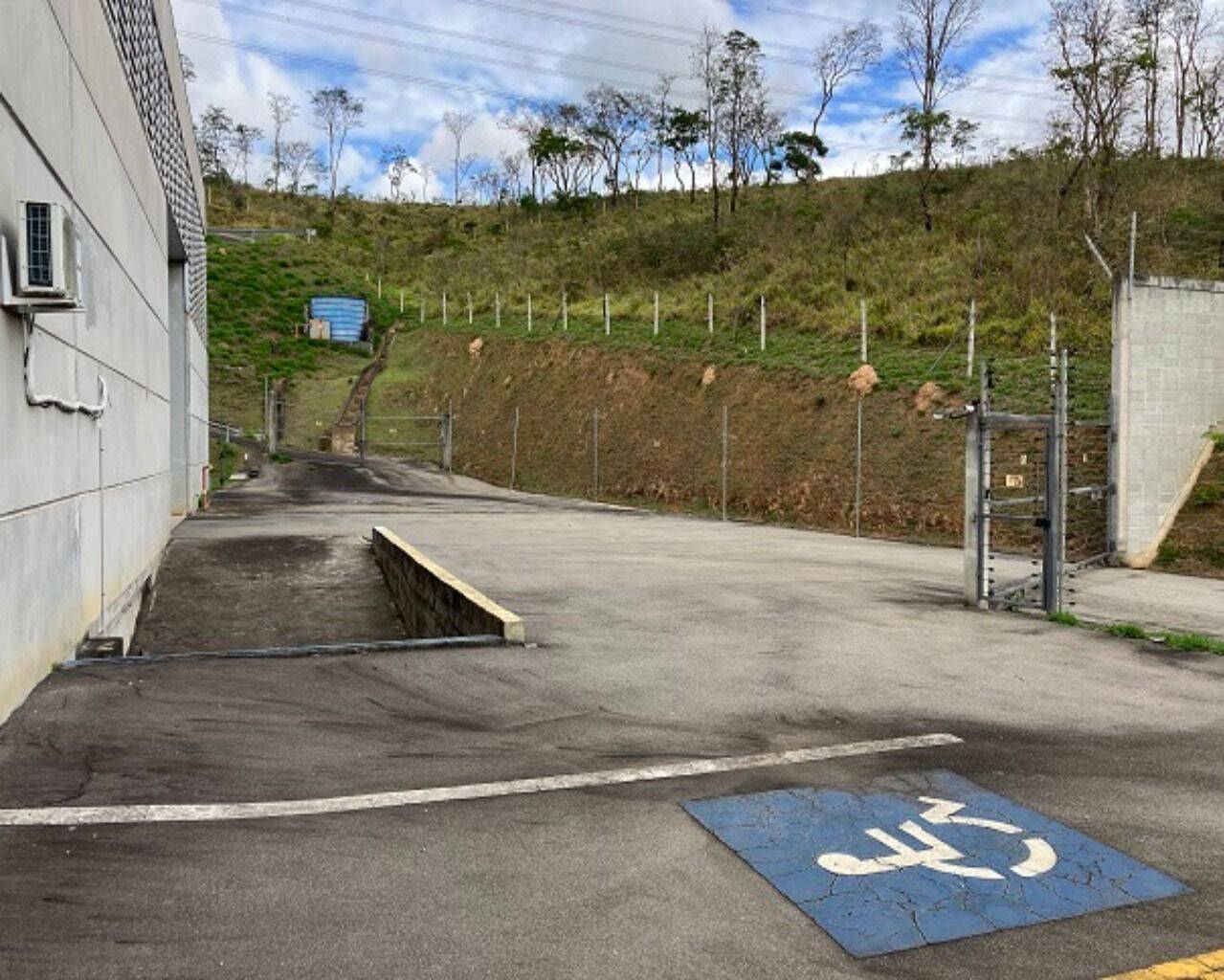 Depósito-Galpão-Armazém à venda e aluguel, 1207m² - Foto 5