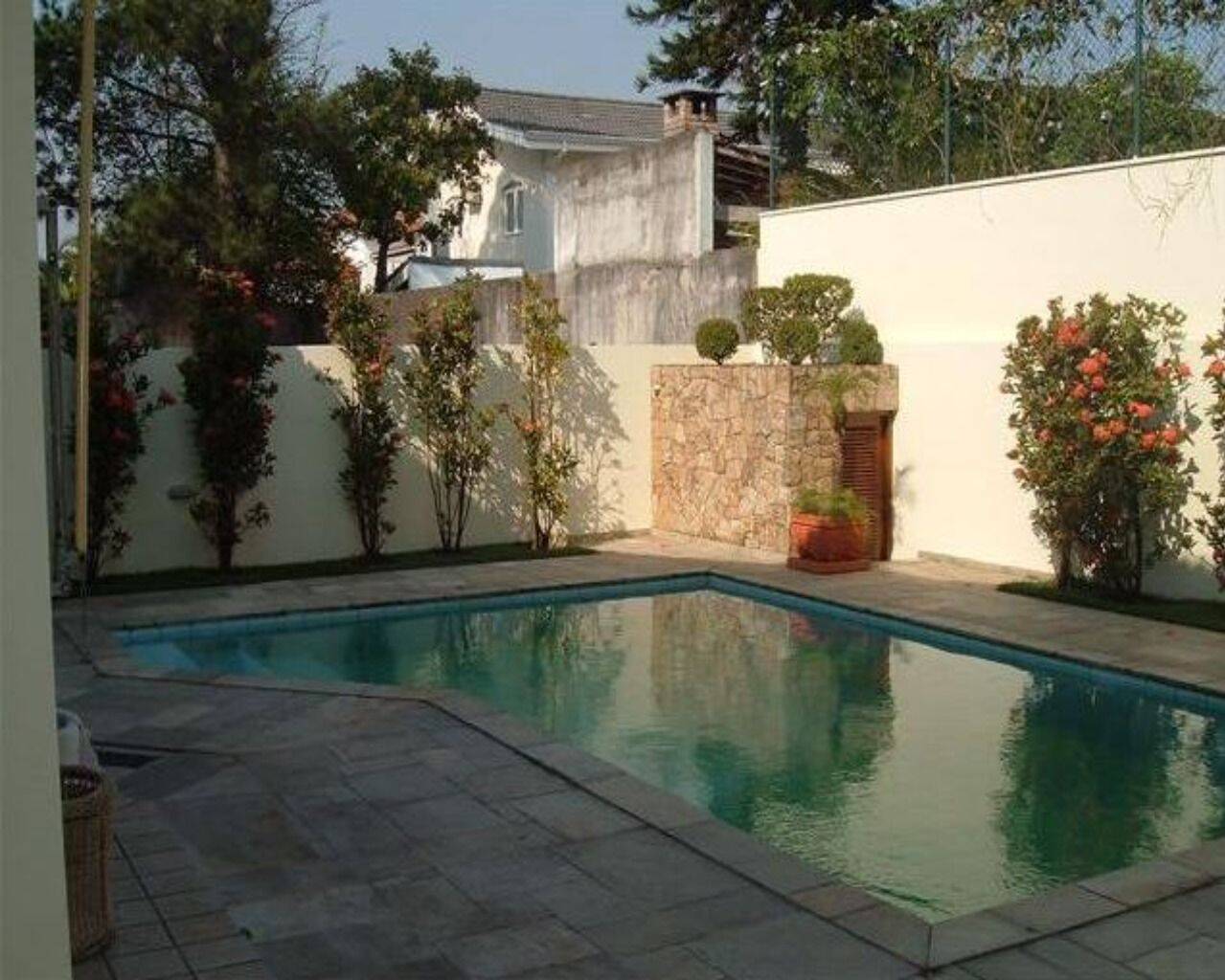 Casa à venda com 4 quartos, 450m² - Foto 2