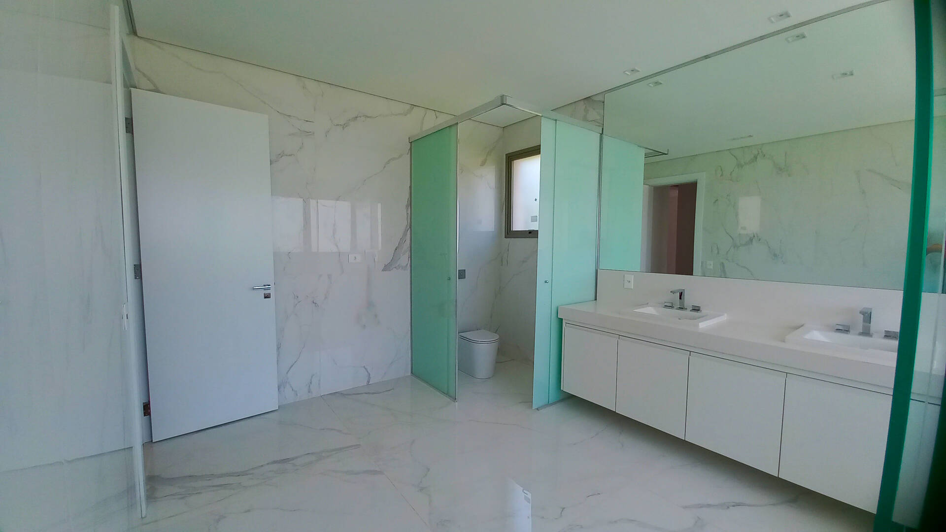 Casa à venda com 4 quartos, 994m² - Foto 3