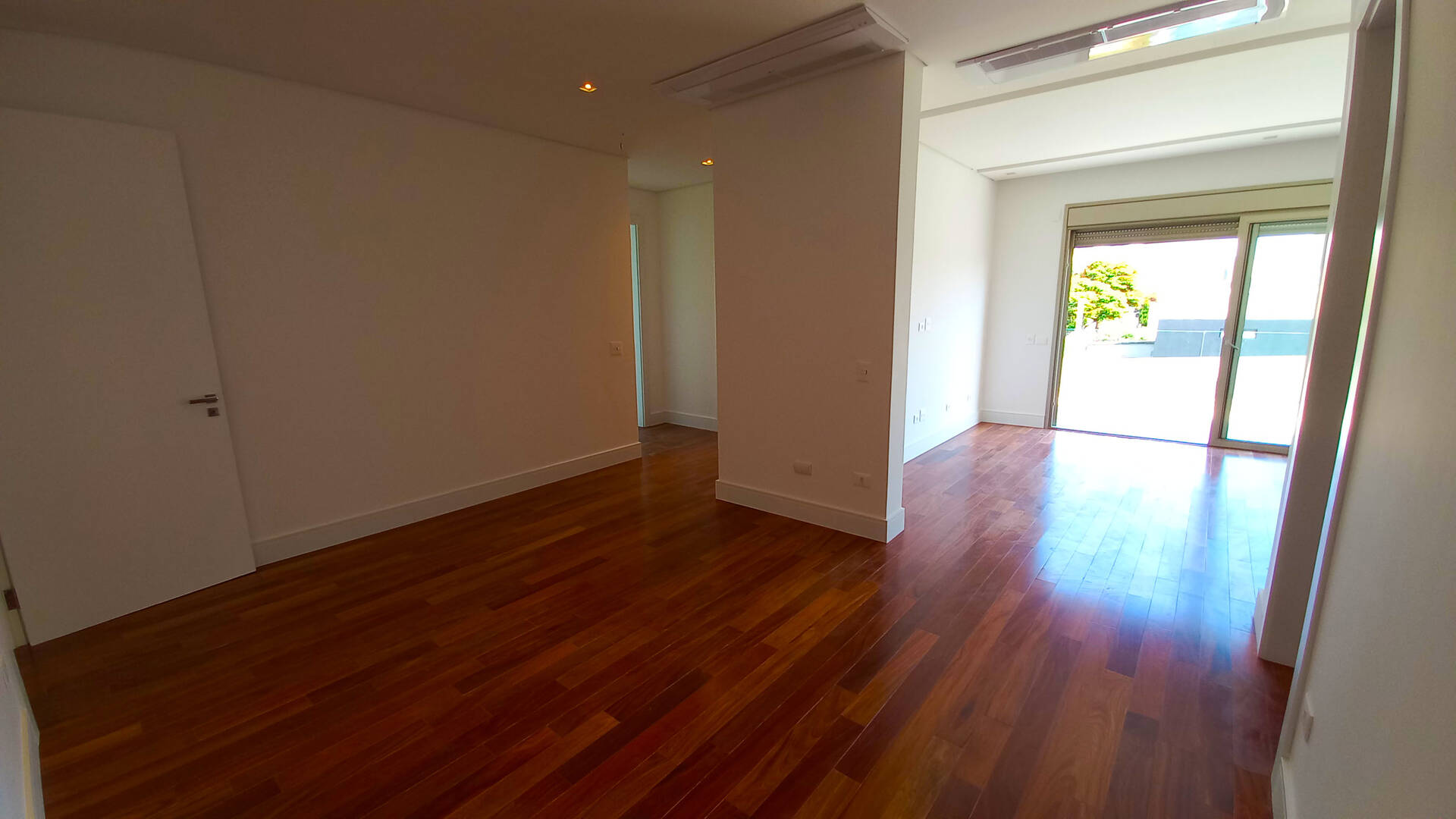 Casa à venda com 4 quartos, 994m² - Foto 7