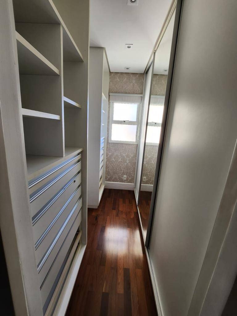 Apartamento para alugar com 3 quartos, 165m² - Foto 7