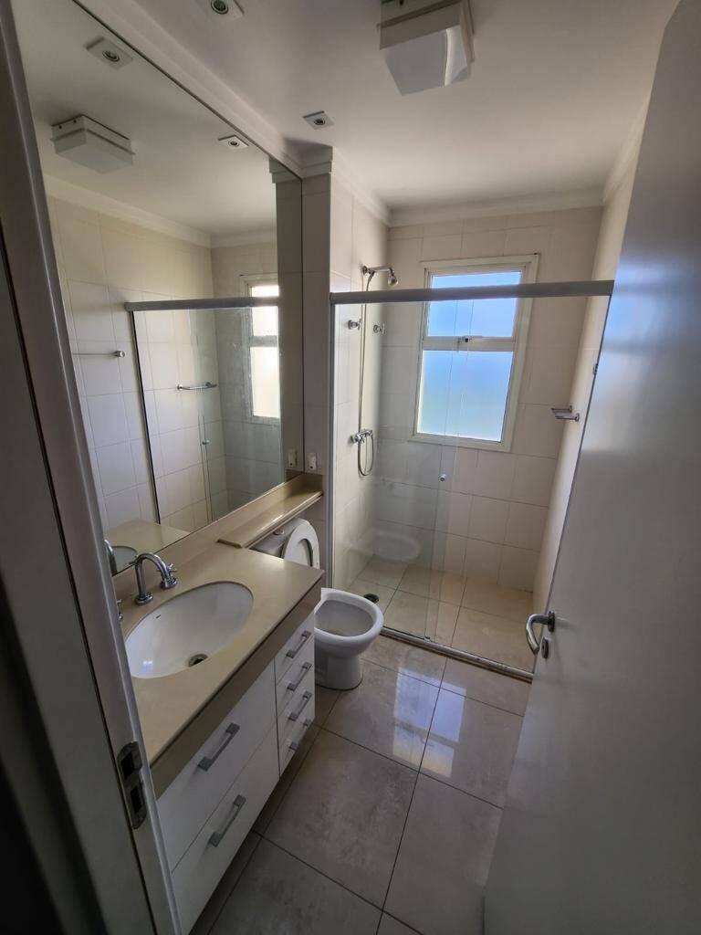 Apartamento para alugar com 3 quartos, 165m² - Foto 10