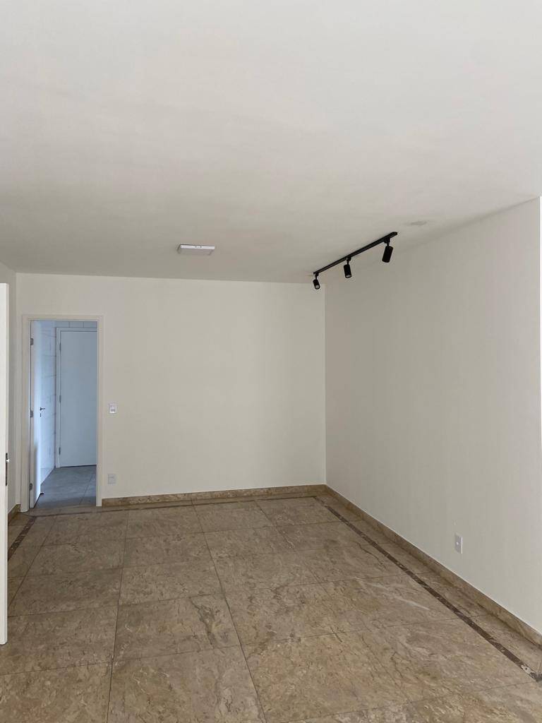 Apartamento para alugar com 3 quartos, 165m² - Foto 20