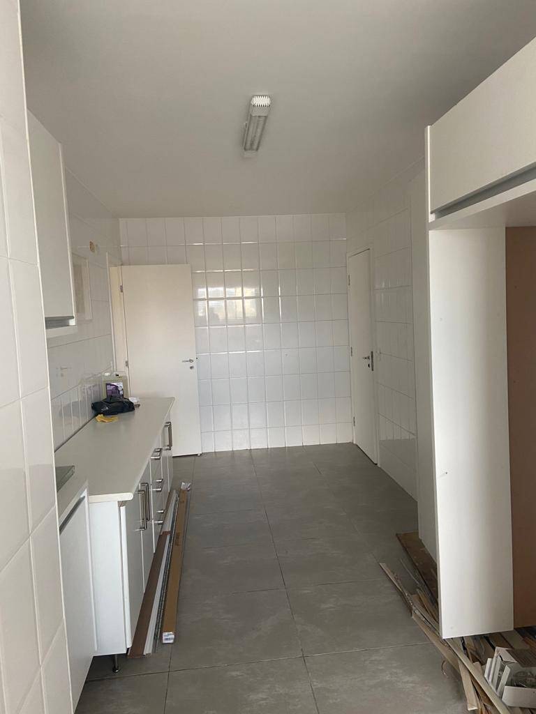 Apartamento para alugar com 3 quartos, 165m² - Foto 46