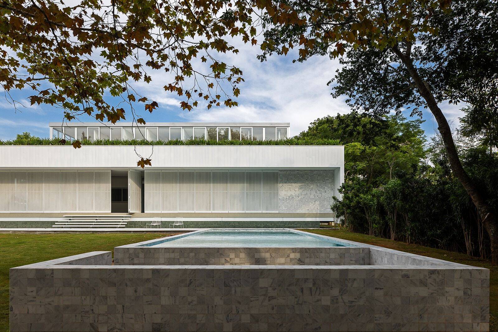 Casa à venda com 4 quartos, 970m² - Foto 1