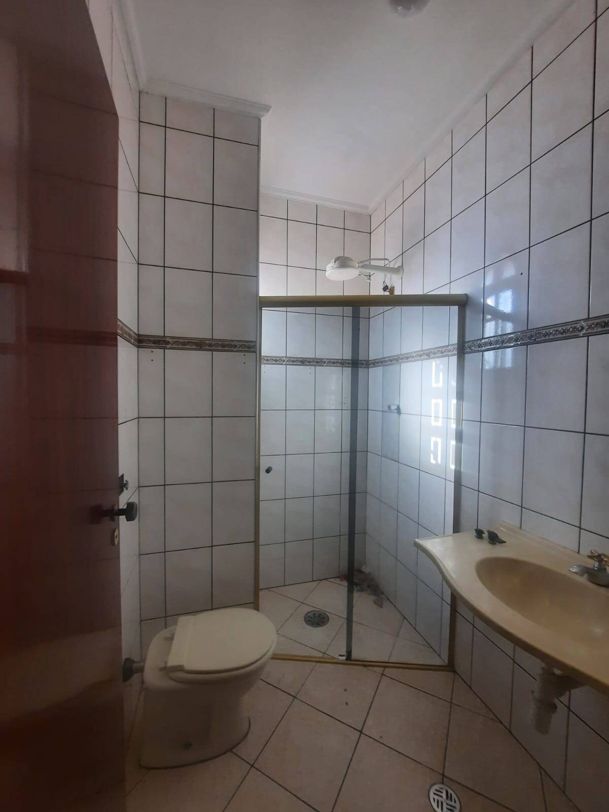 Casa à venda e aluguel com 3 quartos, 190m² - Foto 8