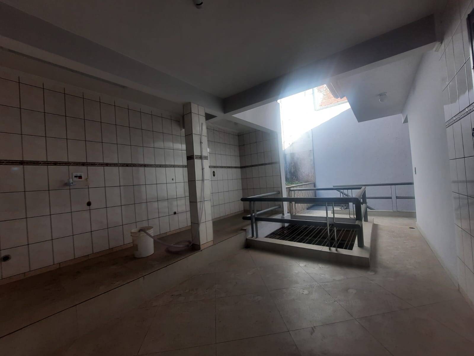 Casa à venda e aluguel com 3 quartos, 190m² - Foto 12