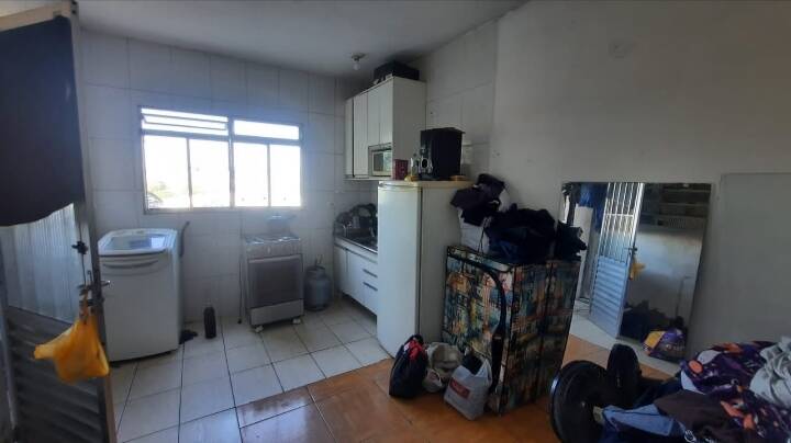 Casa à venda e aluguel com 2 quartos, 150m² - Foto 3