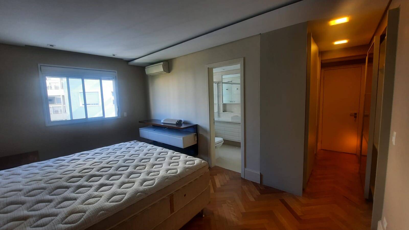 Apartamento para alugar com 3 quartos, 189m² - Foto 10