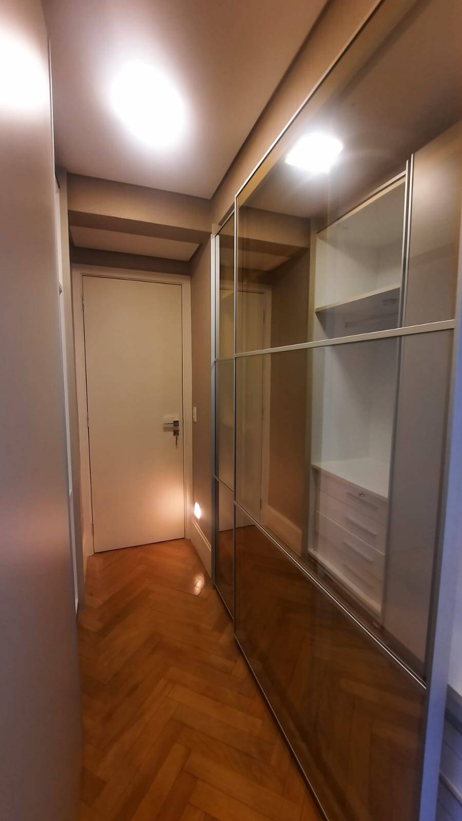 Apartamento para alugar com 3 quartos, 189m² - Foto 17