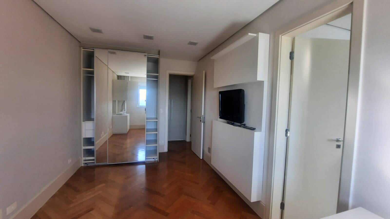 Apartamento para alugar com 3 quartos, 189m² - Foto 21