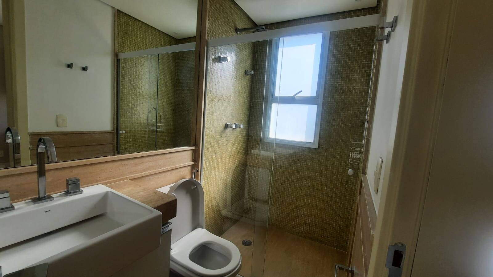 Apartamento para alugar com 3 quartos, 189m² - Foto 22