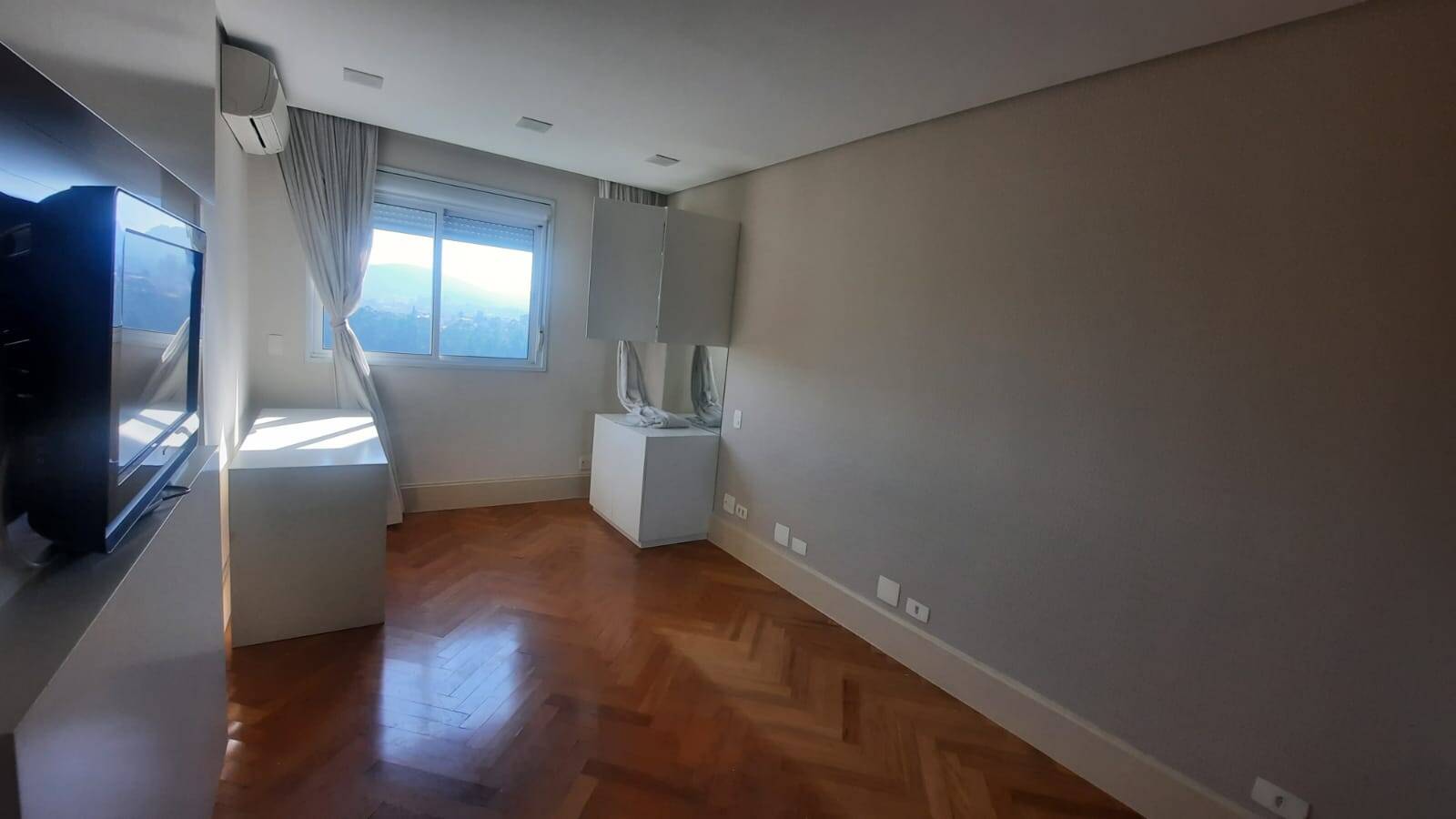 Apartamento para alugar com 3 quartos, 189m² - Foto 27