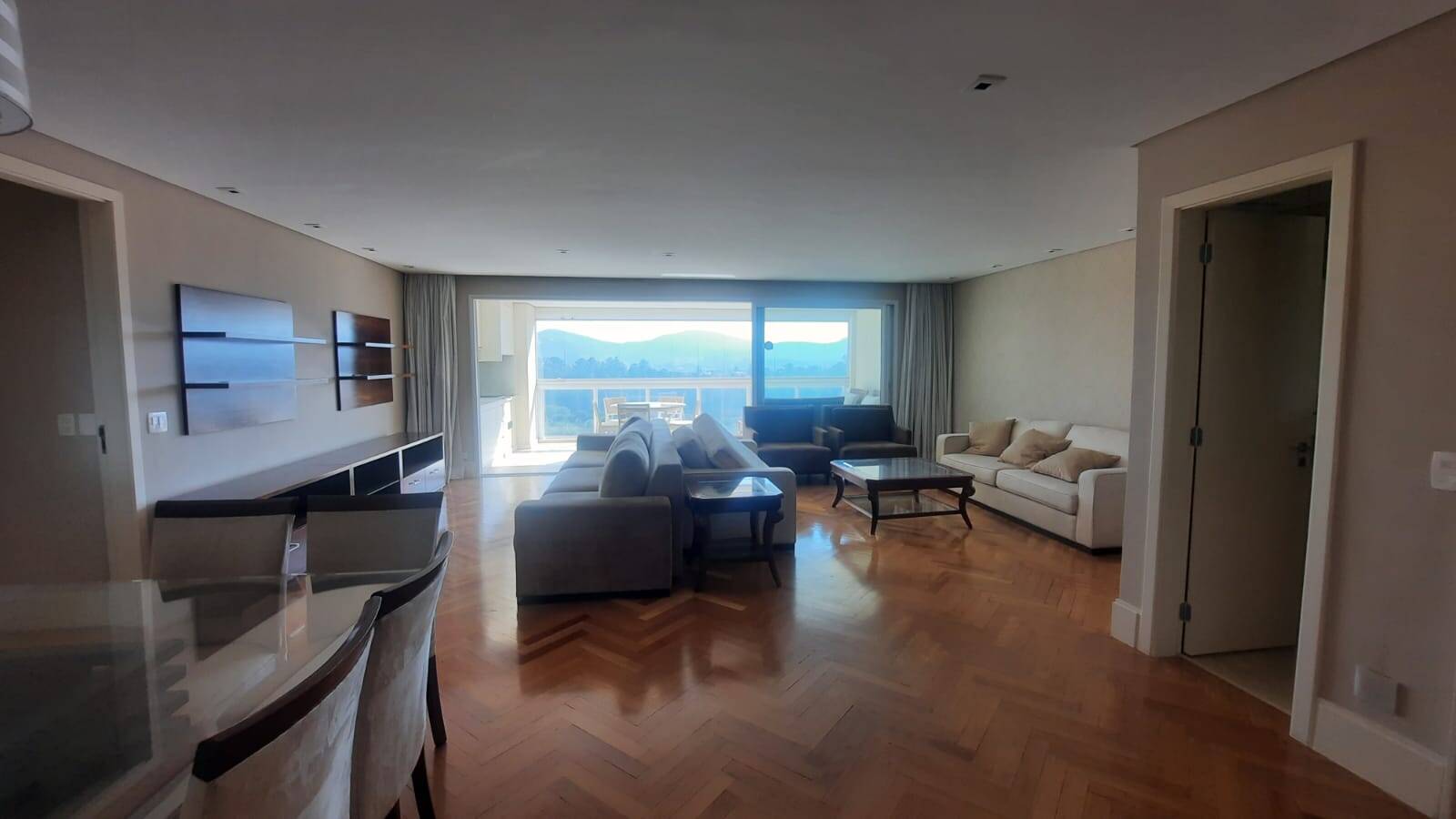 Apartamento para alugar com 3 quartos, 189m² - Foto 26