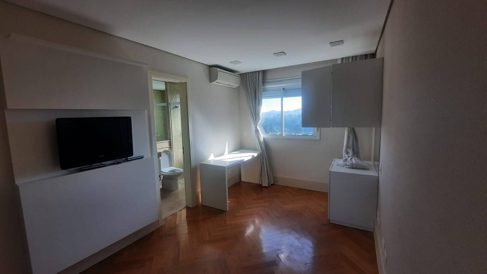 Apartamento para alugar com 3 quartos, 189m² - Foto 23