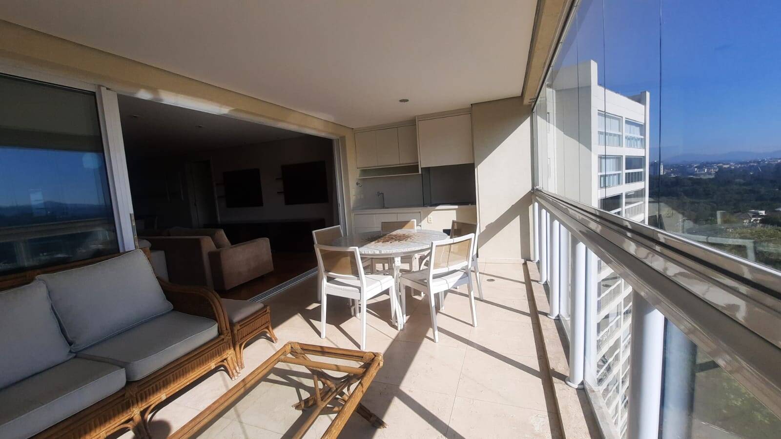 Apartamento para alugar com 3 quartos, 189m² - Foto 31