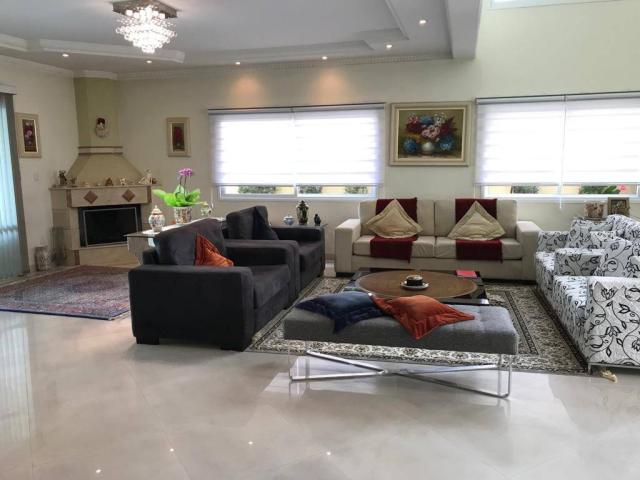 Casa para Venda em Santana de Parnaíba - 3