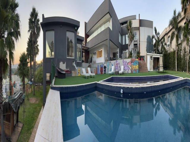 Casa para Venda em Santana de Parnaíba - 4