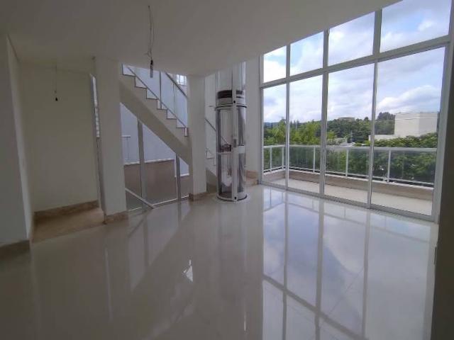 Casa para Venda em Santana de Parnaíba - 4