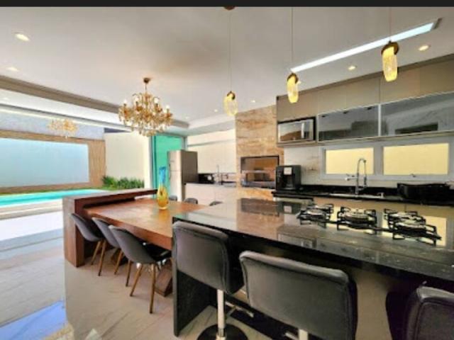Casa para Venda em Santana de Parnaíba - 3