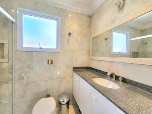 Casa para Venda em Santana de Parnaíba - 5