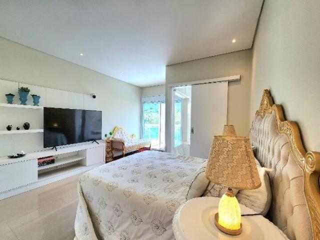 Casa para Venda em Santana de Parnaíba - 2