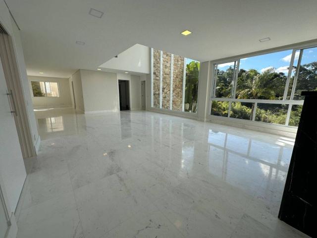 Casa para Venda em Santana de Parnaíba - 3